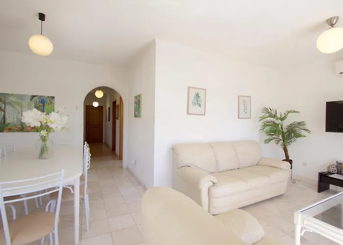 Amelia 156 - Clever Details * Vilamoura